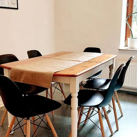 Zentrale Ferienwohnung - Direkt Am See Und Schloss Schwerin  Eksteriør billede